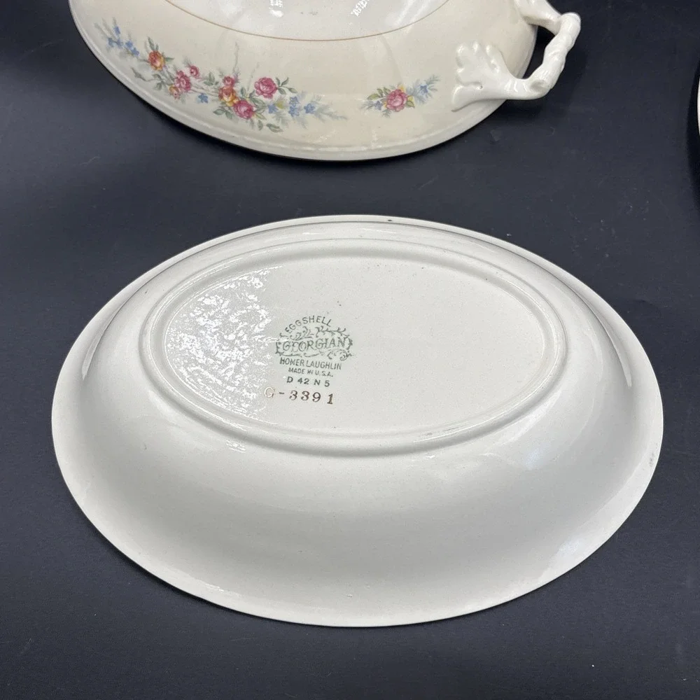 Homer Laughlin GEORGIAN  EGGSHELL Roses Covered Casserole + Oval Serving Bowl
